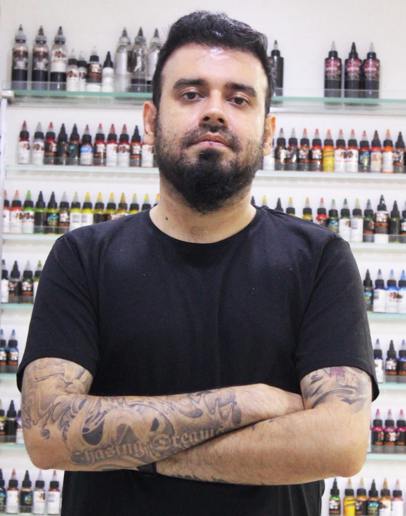 Delhi's tattoo artist Lokesh Verma becomes the only Indian to be recognized  in the list of 'Top 10 tattoo artists in the world' | APN News
