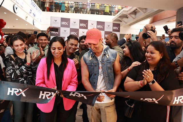 Hrithik Roshan unveils his fitness brand HRX's first Mumbai store
